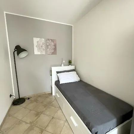 Lägenhet Faccio17 *